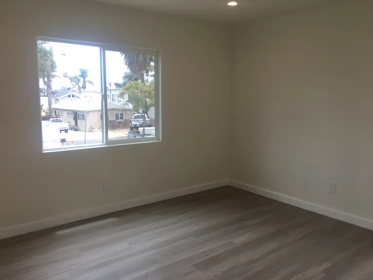 2076 Thomas Ave — Photo 10
