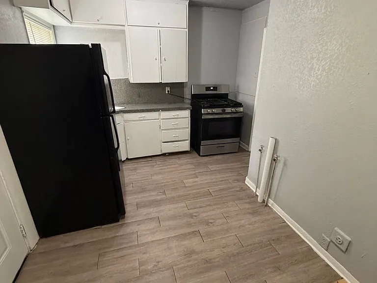 4716 Littlepage St — Photo 2