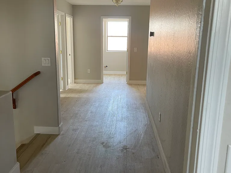 1121 E Jahns Dr — Photo 36