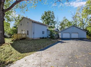 4216 E Shelby Rd, Medina, NY 14103