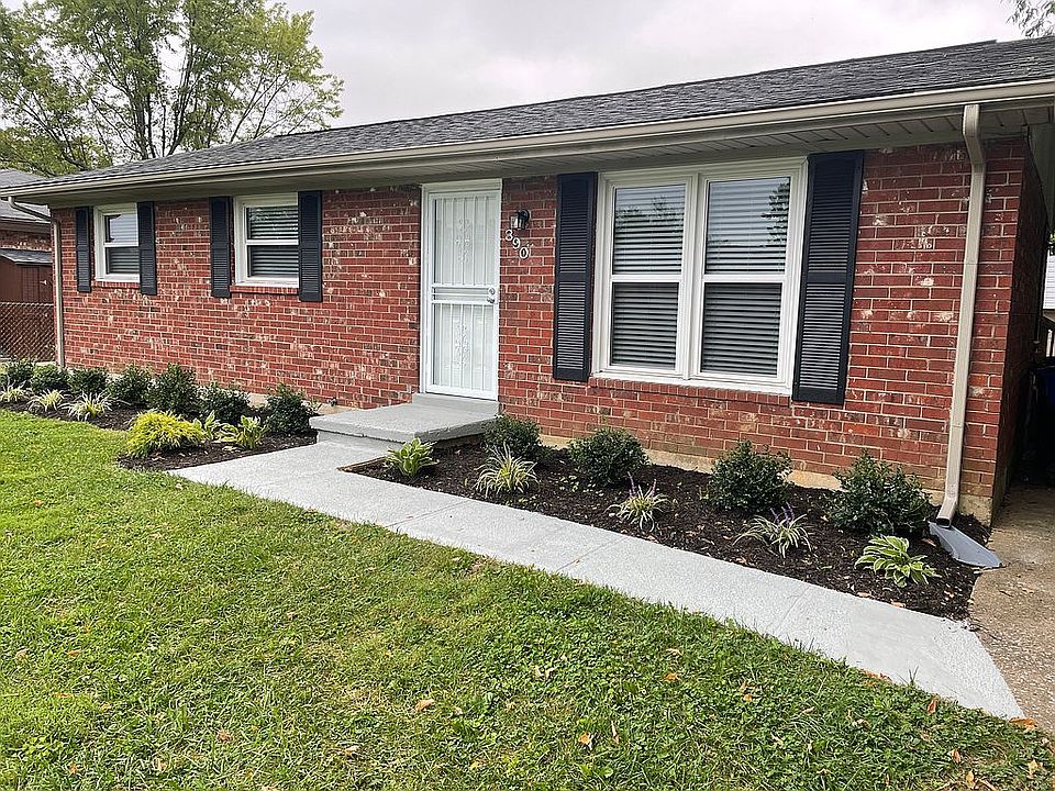 1st image of 390 Woodston Ct