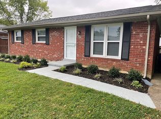 390 Woodston Ct, Lexington, KY 40509