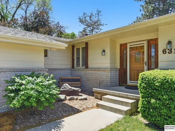 6312 S 72nd Ave, Ralston, NE 68127
