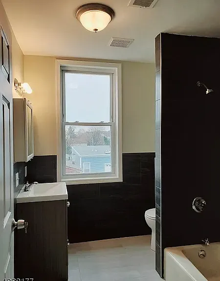 297 Ellis Ave #5C — Photo 5