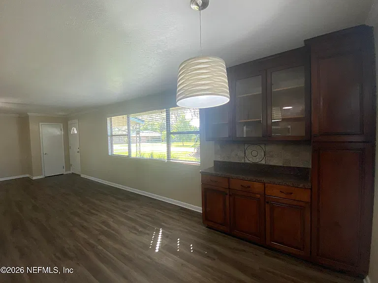 104 Saint Elmo Rd — Photo 8