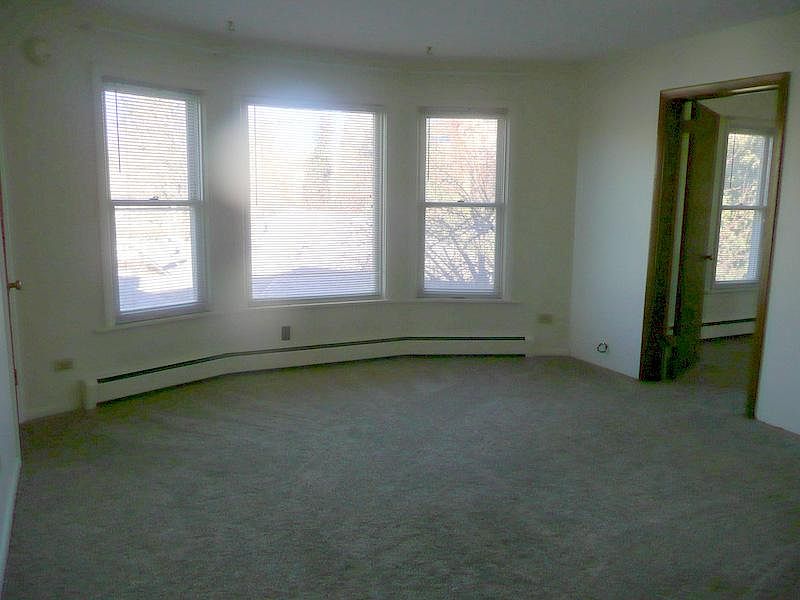 1st image of 168 N 9th St APT 4