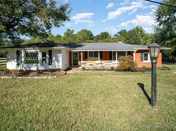 3933 Rainbow Drive, New Albany, IN 47150