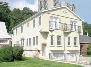 96 Myrtle Ave, Edgewater, NJ 07020