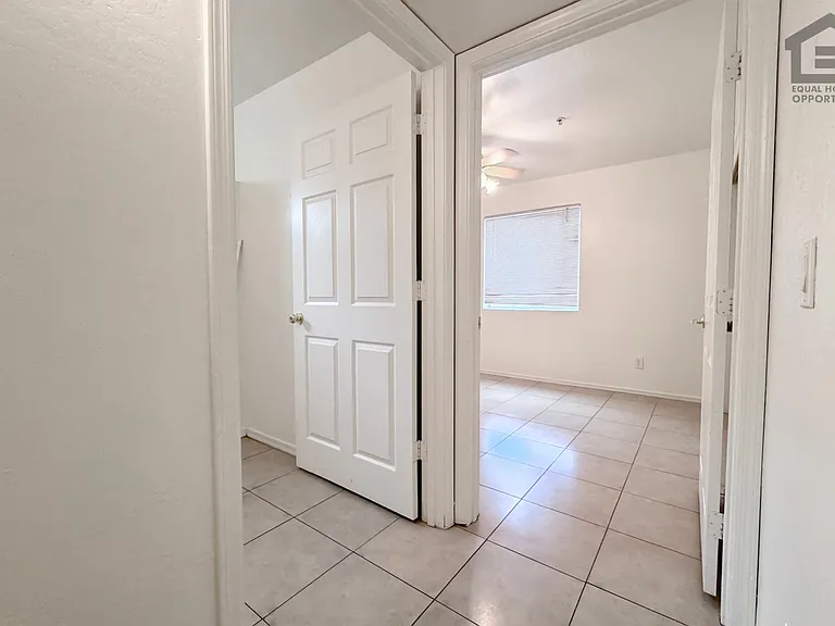 18017 N 40th Pl — Photo 10