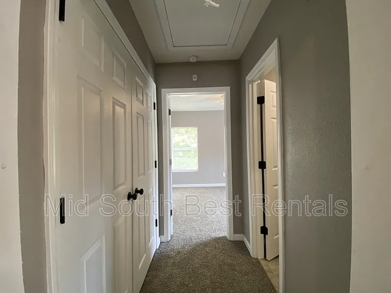 2300 Poe Ave — Photo 5