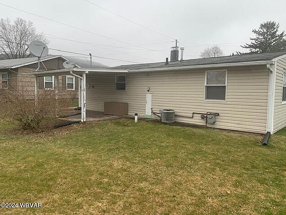 3rd image of 905 Tule St