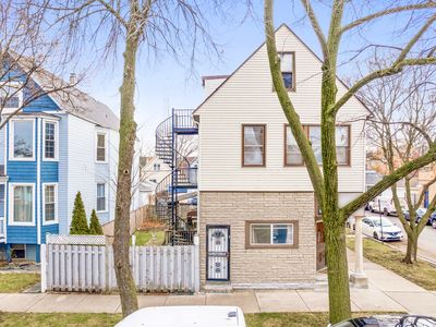 3401 N Troy St, Chicago, IL, 60618