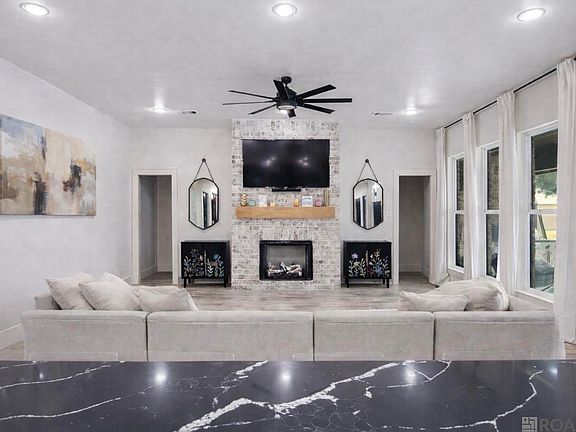 3rd image of 42459 Wesley Howe Rd