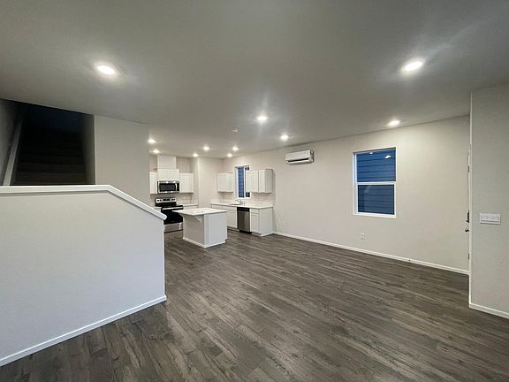 3rd image of 2654 NE 116th St #4