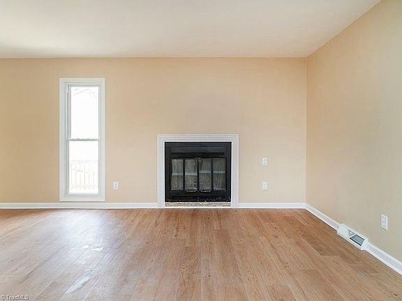 5th image of 512 Monroe Holt Rd