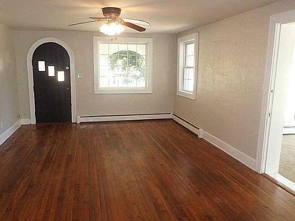 4th image of 433 Rhode Island Ave #2