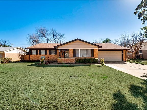 2nd image of 8109 Pinewood Dr