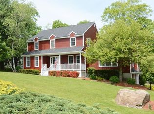 14 Old Rubbly Rd, Beverly, MA 01915