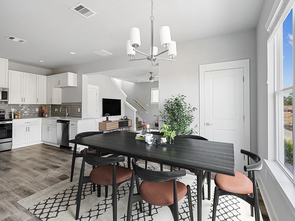 Model Kitchen & Dining
