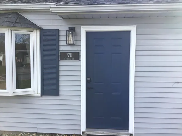 7211 Kelling St, Davenport, IA 52806