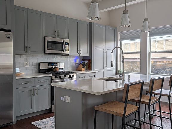 2nd image of 202 Richmond St #2