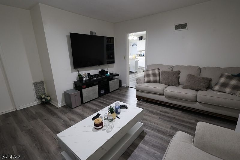1st image of 202 Atlantic St