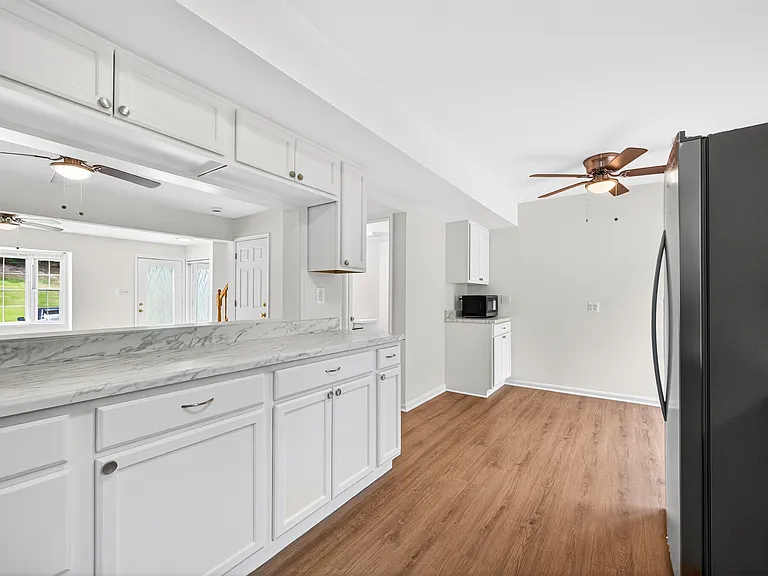 14546 Bisbee Ct — Photo 10