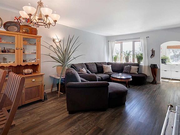 3rd image of 4007 E Centre A St NE