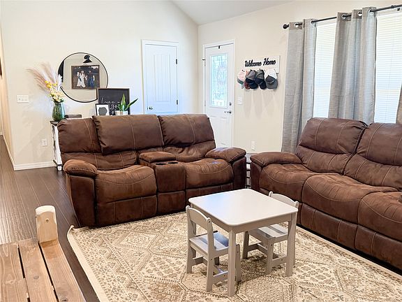 2nd image of 59 Founders Ln