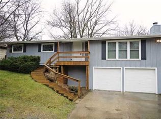 2415 S Ironwood Dr, South Bend, IN 46614