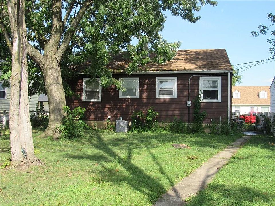 2nd image of 2030 Fisher Ave