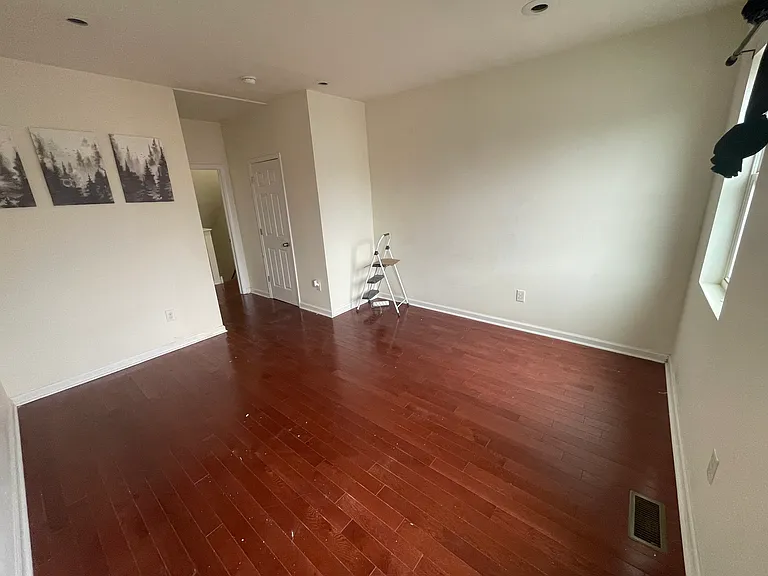 2408 E York St #2 — Photo 17