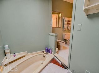 3499 Point View Cir, Gainesville, GA 30506