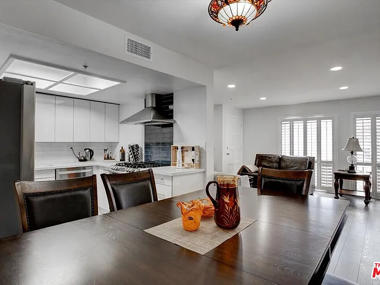 108 W Maple St #27 — Photo 5