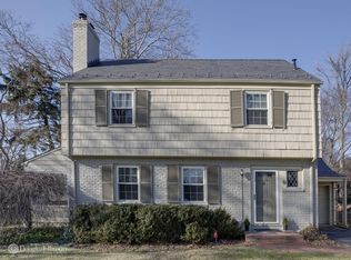 9 Winthrop Rd, Port Washington, NY 11050