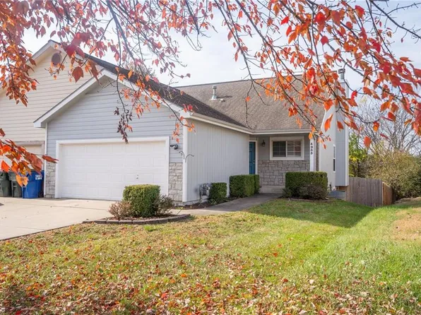 4955 Stoneback Dr, Lawrence, KS 66047