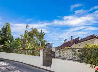 8054 Fareholm Dr, Los Angeles, CA 90046