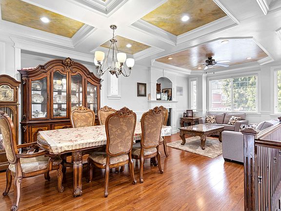 5th image of 9416 Wallace Cres