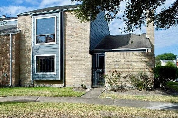 1st image of 8551 Wilcrest Dr #8551