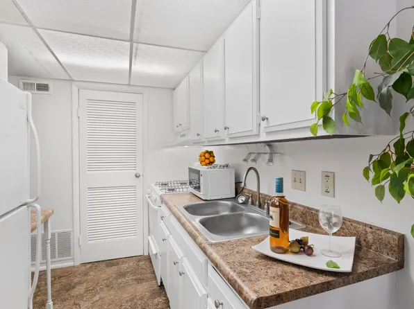 Riverstone Apartments
