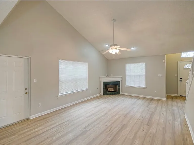 3385 Tansey Ct — Photo 6