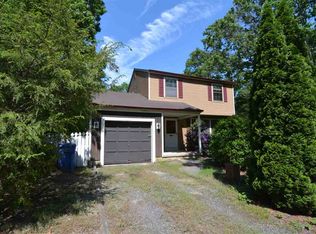 33 Oak St, Marmora, NJ 08223