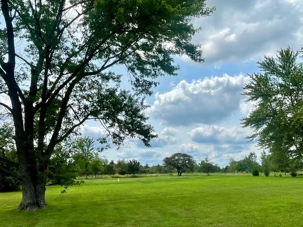 1430 Country Club Ln, Loda, IL 60948