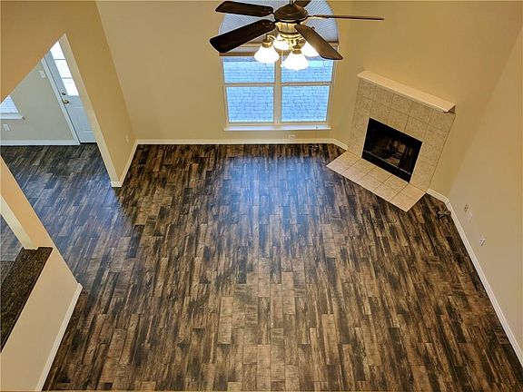 3rd image of 408 Silver Mine Dr