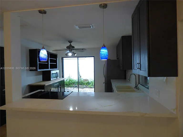 10857 SW 132nd Circle Ct — Photo 7