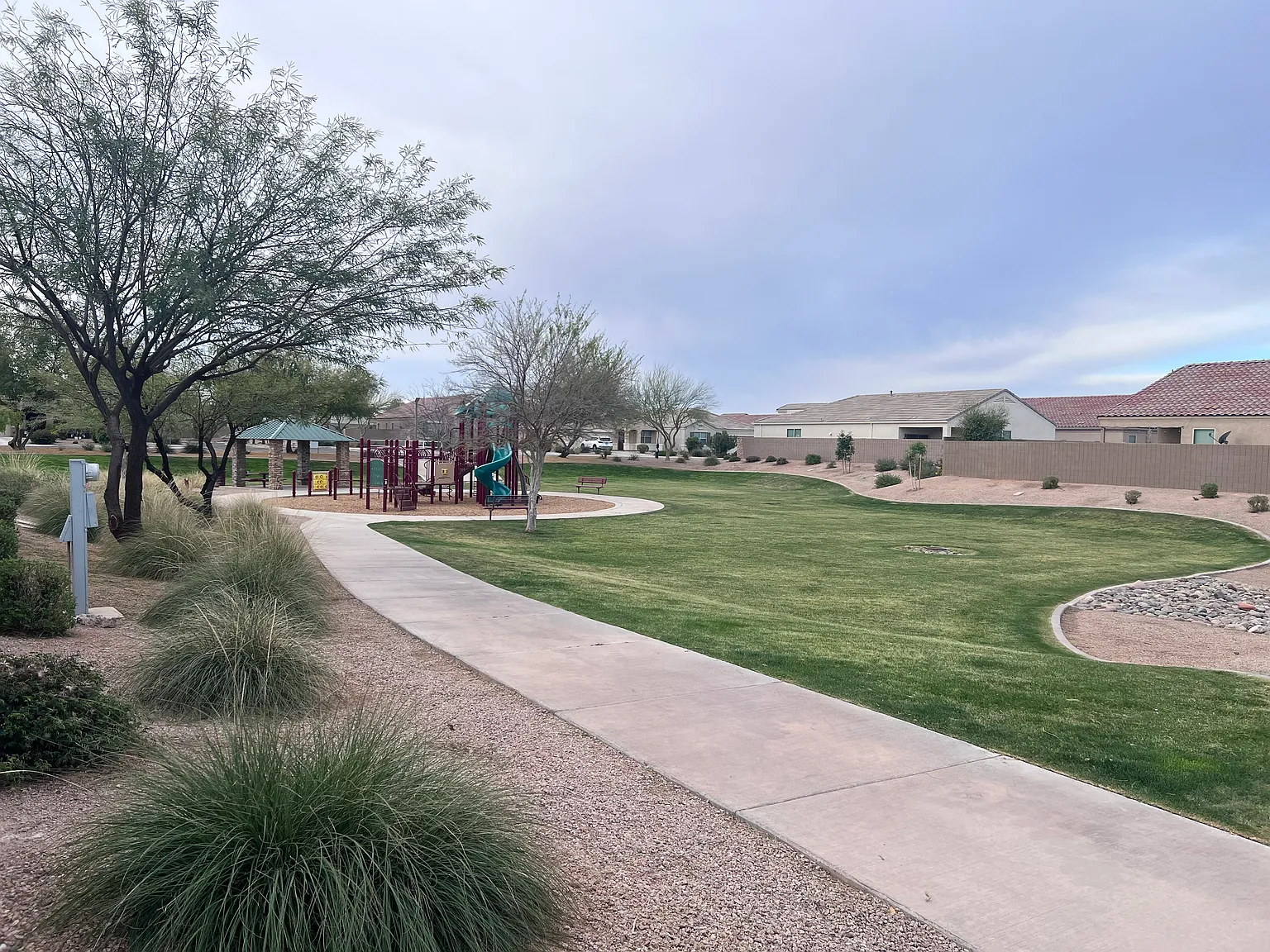 4 bed, 2227 sqft, $2,300 — Photo 4