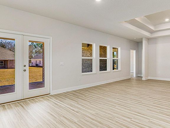 4th image of 1119 Shoal River Dr