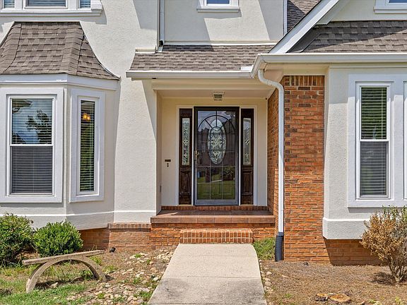 4th image of 9815 Leslie Sandidge Dr