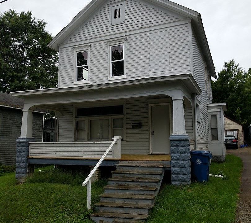 1st image of 305 1/2 W College St