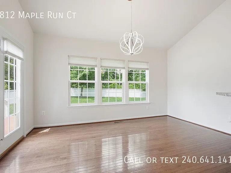 7812 Maple Run Ct — Photo 2